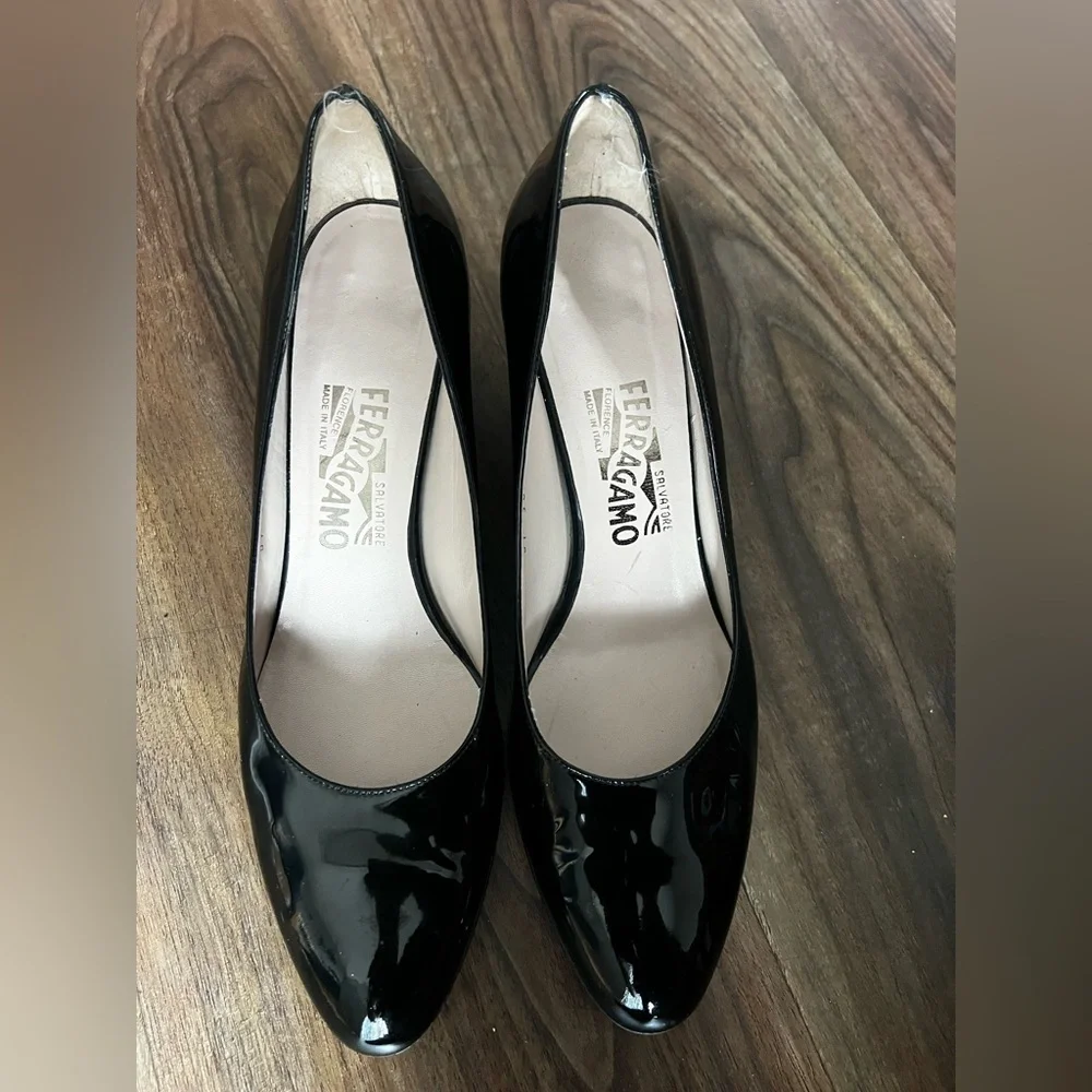 Salvatore Ferragamo Black Patent Leather Wedge Heels Women's 8.5 2A